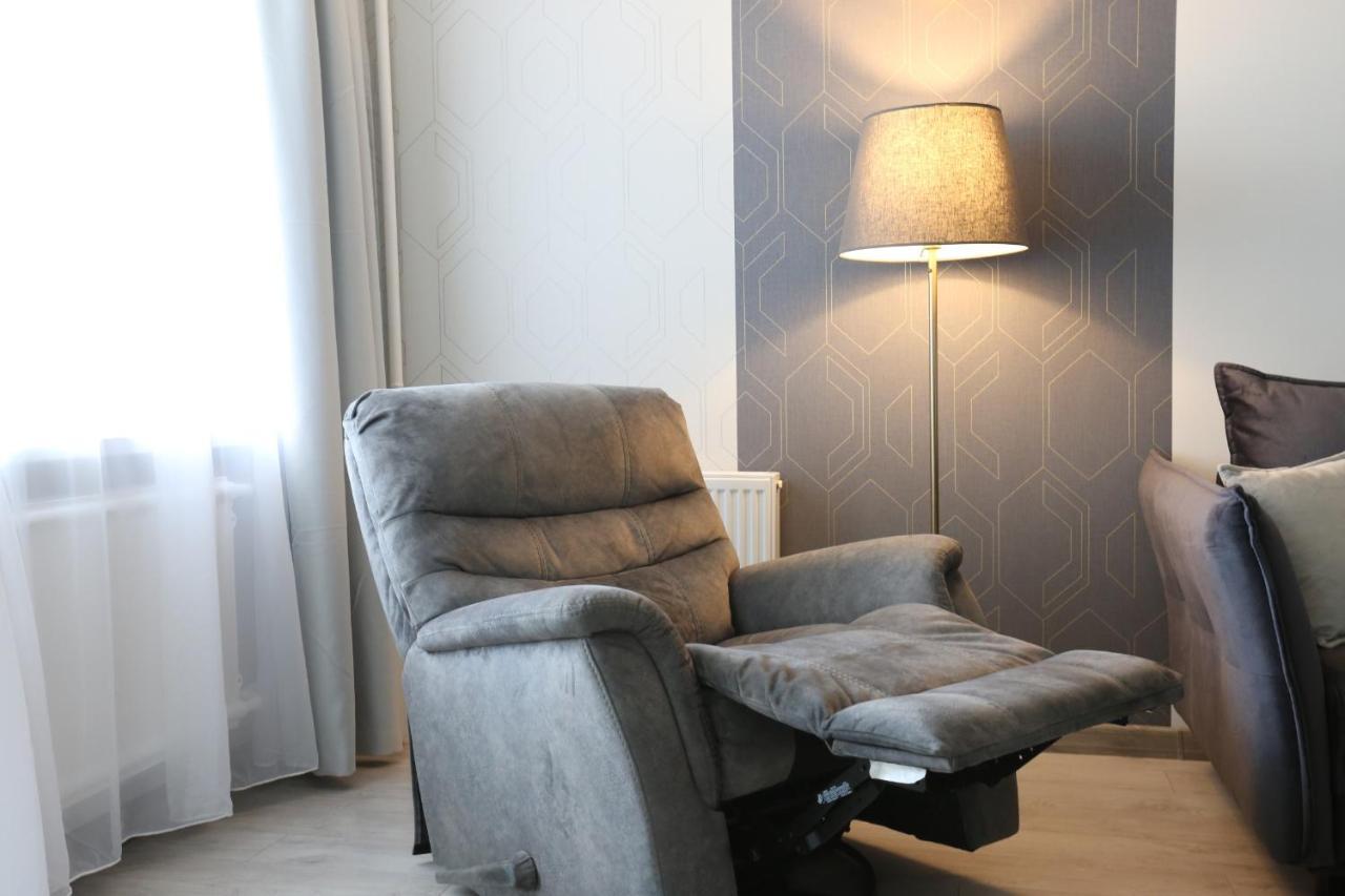 Comfy 2 Room Apartment - Free Parking - 350Mbps Wifi - Netflix Kaunas Eksteriør billede