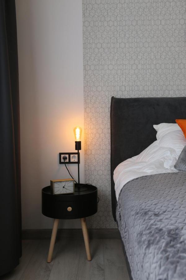 Comfy 2 Room Apartment - Free Parking - 350Mbps Wifi - Netflix Kaunas Eksteriør billede