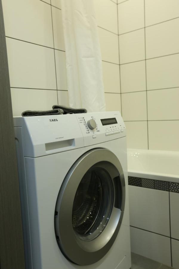 Comfy 2 Room Apartment - Free Parking - 350Mbps Wifi - Netflix Kaunas Eksteriør billede