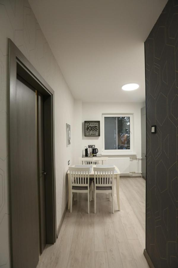 Comfy 2 Room Apartment - Free Parking - 350Mbps Wifi - Netflix Kaunas Eksteriør billede